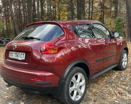 Красный Ниссан Жук, объемом двигателя 1.6 л и пробегом 98 тыс. км за 11500 $, фото 4 на Automoto.ua