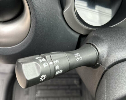 Красный Ниссан Жук, объемом двигателя 1.6 л и пробегом 130 тыс. км за 9999 $, фото 13 на Automoto.ua