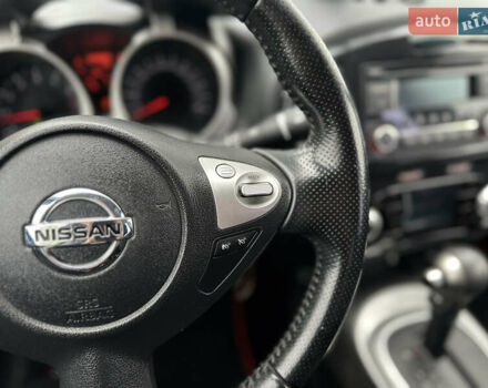 Красный Ниссан Жук, объемом двигателя 1.6 л и пробегом 130 тыс. км за 10500 $, фото 28 на Automoto.ua