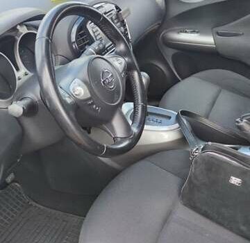 Красный Ниссан Жук, объемом двигателя 1.6 л и пробегом 110 тыс. км за 12000 $, фото 5 на Automoto.ua