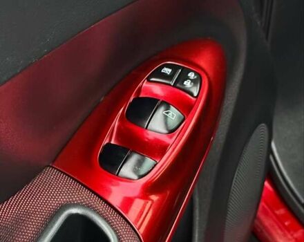 Красный Ниссан Жук, объемом двигателя 1.5 л и пробегом 73 тыс. км за 10799 $, фото 7 на Automoto.ua