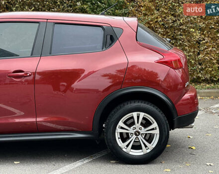 Красный Ниссан Жук, объемом двигателя 1.6 л и пробегом 130 тыс. км за 10500 $, фото 12 на Automoto.ua