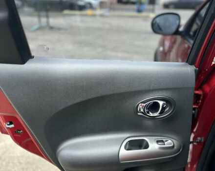 Красный Ниссан Жук, объемом двигателя 1.6 л и пробегом 130 тыс. км за 9999 $, фото 17 на Automoto.ua