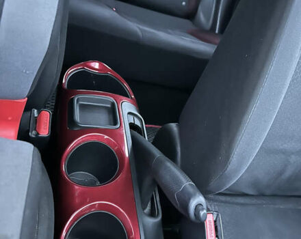 Красный Ниссан Жук, объемом двигателя 1.5 л и пробегом 239 тыс. км за 8600 $, фото 10 на Automoto.ua