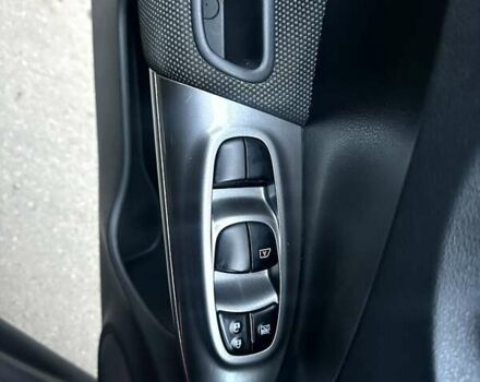 Червоний Ніссан Жук, об'ємом двигуна 1.6 л та пробігом 147 тис. км за 9999 $, фото 21 на Automoto.ua