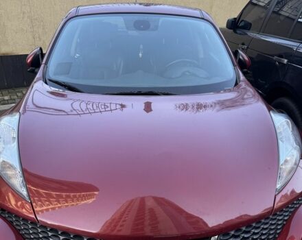 Червоний Ніссан Жук, об'ємом двигуна 1.6 л та пробігом 120 тис. км за 10500 $, фото 3 на Automoto.ua