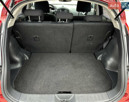 Красный Ниссан Жук, объемом двигателя 1.6 л и пробегом 130 тыс. км за 9999 $, фото 18 на Automoto.ua