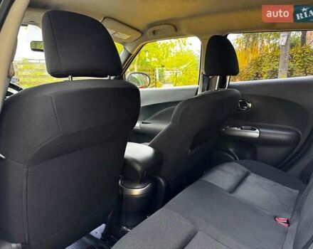 Красный Ниссан Жук, объемом двигателя 1.6 л и пробегом 131 тыс. км за 9990 $, фото 21 на Automoto.ua