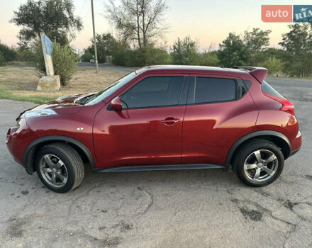 Красный Ниссан Жук, объемом двигателя 1.6 л и пробегом 168 тыс. км за 10900 $, фото 4 на Automoto.ua