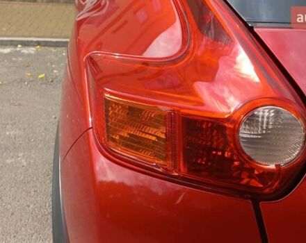 Червоний Ніссан Жук, об'ємом двигуна 1.6 л та пробігом 199 тис. км за 9700 $, фото 3 на Automoto.ua