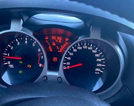 Червоний Ніссан Жук, об'ємом двигуна 1.6 л та пробігом 105 тис. км за 11450 $, фото 2 на Automoto.ua