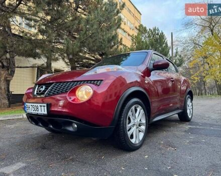 Красный Ниссан Жук, объемом двигателя 1.6 л и пробегом 170 тыс. км за 10300 $, фото 2 на Automoto.ua