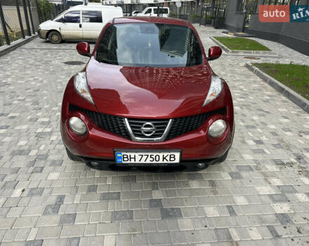 Красный Ниссан Жук, объемом двигателя 1.6 л и пробегом 102 тыс. км за 9200 $, фото 2 на Automoto.ua