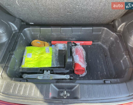 Червоний Ніссан Жук, об'ємом двигуна 1.6 л та пробігом 94 тис. км за 11500 $, фото 29 на Automoto.ua