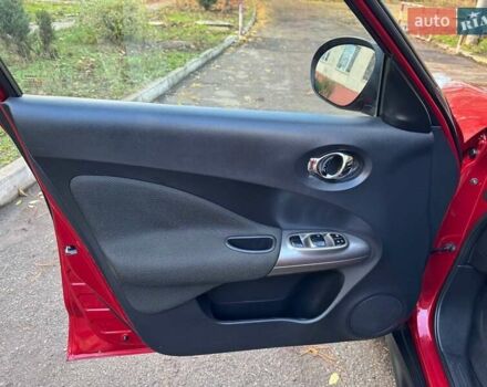 Красный Ниссан Жук, объемом двигателя 1.6 л и пробегом 170 тыс. км за 10300 $, фото 44 на Automoto.ua