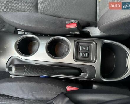 Красный Ниссан Жук, объемом двигателя 1.6 л и пробегом 170 тыс. км за 10300 $, фото 51 на Automoto.ua