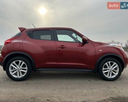 Красный Ниссан Жук, объемом двигателя 1.6 л и пробегом 219 тыс. км за 10200 $, фото 11 на Automoto.ua