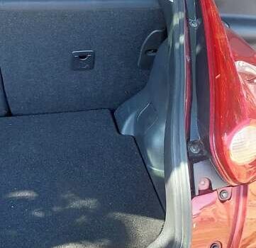 Червоний Ніссан Жук, об'ємом двигуна 1.62 л та пробігом 37 тис. км за 14000 $, фото 7 на Automoto.ua