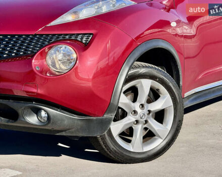 Красный Ниссан Жук, объемом двигателя 1.6 л и пробегом 54 тыс. км за 11500 $, фото 4 на Automoto.ua