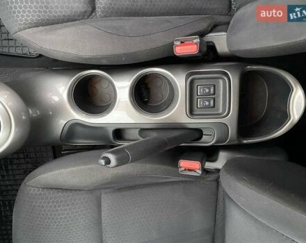 Красный Ниссан Жук, объемом двигателя 1.6 л и пробегом 56 тыс. км за 12200 $, фото 36 на Automoto.ua