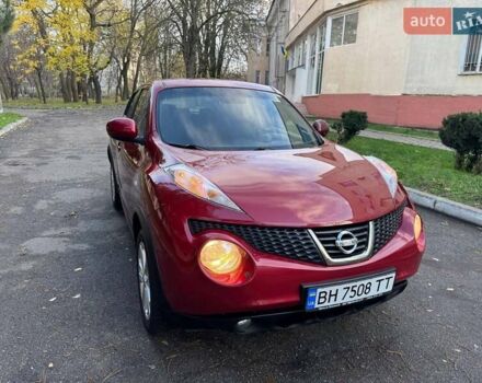 Красный Ниссан Жук, объемом двигателя 1.6 л и пробегом 170 тыс. км за 10300 $, фото 6 на Automoto.ua