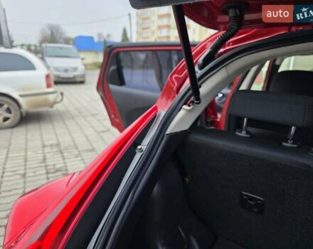 Красный Ниссан Жук, объемом двигателя 1.6 л и пробегом 127 тыс. км за 9777 $, фото 29 на Automoto.ua