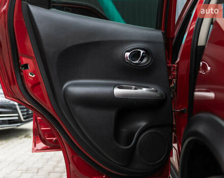 Красный Ниссан Жук, объемом двигателя 1.6 л и пробегом 88 тыс. км за 12400 $, фото 32 на Automoto.ua