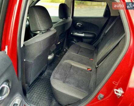 Красный Ниссан Жук, объемом двигателя 1.6 л и пробегом 115 тыс. км за 12000 $, фото 11 на Automoto.ua