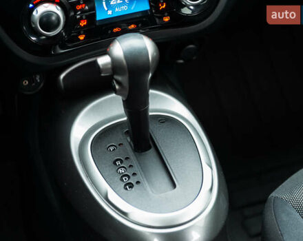 Красный Ниссан Жук, объемом двигателя 1.6 л и пробегом 88 тыс. км за 12400 $, фото 25 на Automoto.ua