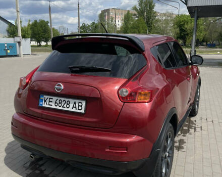 Красный Ниссан Жук, объемом двигателя 1.6 л и пробегом 108 тыс. км за 10700 $, фото 3 на Automoto.ua