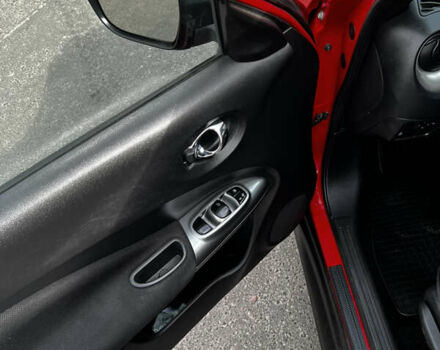 Червоний Ніссан Жук, об'ємом двигуна 1.6 л та пробігом 101 тис. км за 10400 $, фото 10 на Automoto.ua