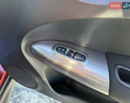 Красный Ниссан Жук, объемом двигателя 1.6 л и пробегом 154 тыс. км за 12990 $, фото 49 на Automoto.ua