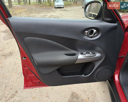 Красный Ниссан Жук, объемом двигателя 1.6 л и пробегом 130 тыс. км за 10500 $, фото 38 на Automoto.ua