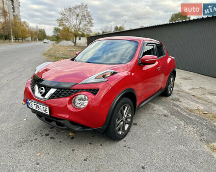 Красный Ниссан Жук, объемом двигателя 1.6 л и пробегом 115 тыс. км за 12000 $, фото 1 на Automoto.ua