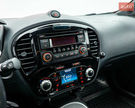 Красный Ниссан Жук, объемом двигателя 1.6 л и пробегом 84 тыс. км за 12272 $, фото 13 на Automoto.ua