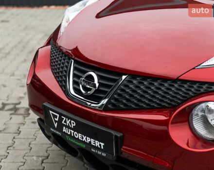 Красный Ниссан Жук, объемом двигателя 1.6 л и пробегом 88 тыс. км за 12400 $, фото 2 на Automoto.ua