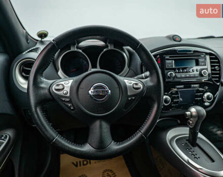 Красный Ниссан Жук, объемом двигателя 1.6 л и пробегом 84 тыс. км за 12272 $, фото 11 на Automoto.ua