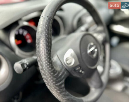 Красный Ниссан Жук, объемом двигателя 1.6 л и пробегом 115 тыс. км за 12000 $, фото 12 на Automoto.ua