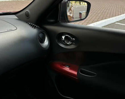 Красный Ниссан Жук, объемом двигателя 1.6 л и пробегом 102 тыс. км за 12300 $, фото 13 на Automoto.ua