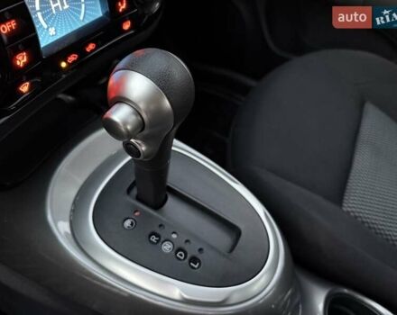 Красный Ниссан Жук, объемом двигателя 1.6 л и пробегом 48 тыс. км за 12800 $, фото 43 на Automoto.ua