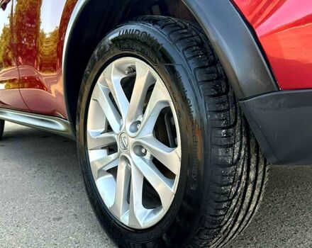 Красный Ниссан Жук, объемом двигателя 1.6 л и пробегом 85 тыс. км за 12500 $, фото 4 на Automoto.ua