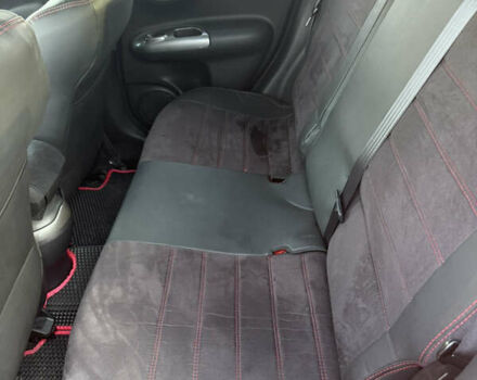 Красный Ниссан Жук, объемом двигателя 1.62 л и пробегом 133 тыс. км за 13000 $, фото 19 на Automoto.ua