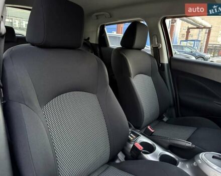 Красный Ниссан Жук, объемом двигателя 1.6 л и пробегом 48 тыс. км за 12800 $, фото 37 на Automoto.ua