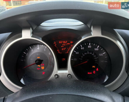 Красный Ниссан Жук, объемом двигателя 1.62 л и пробегом 133 тыс. км за 13000 $, фото 14 на Automoto.ua