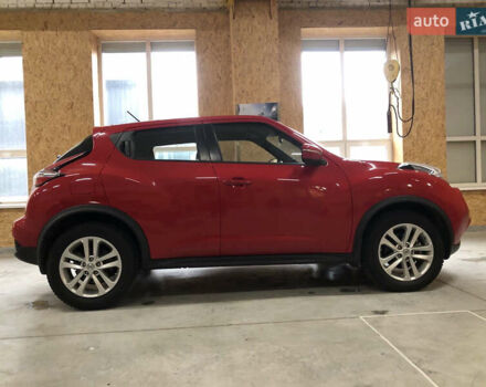 Красный Ниссан Жук, объемом двигателя 1.62 л и пробегом 125 тыс. км за 10500 $, фото 1 на Automoto.ua