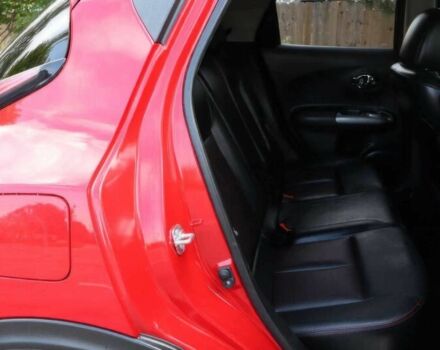 Красный Ниссан Жук, объемом двигателя 1.6 л и пробегом 72 тыс. км за 8000 $, фото 10 на Automoto.ua