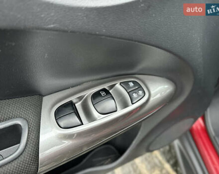 Червоний Ніссан Жук, об'ємом двигуна 1.6 л та пробігом 97 тис. км за 12300 $, фото 44 на Automoto.ua