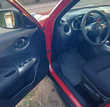 Красный Ниссан Жук, объемом двигателя 1.6 л и пробегом 105 тыс. км за 12500 $, фото 19 на Automoto.ua