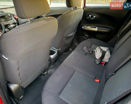 Червоний Ніссан Жук, об'ємом двигуна 1.6 л та пробігом 117 тис. км за 13750 $, фото 6 на Automoto.ua