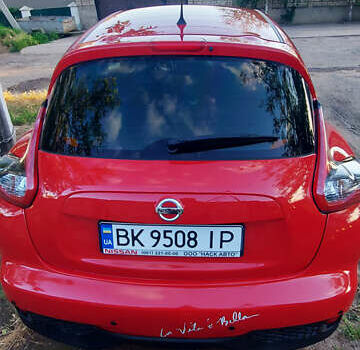 Красный Ниссан Жук, объемом двигателя 1.6 л и пробегом 105 тыс. км за 12500 $, фото 13 на Automoto.ua